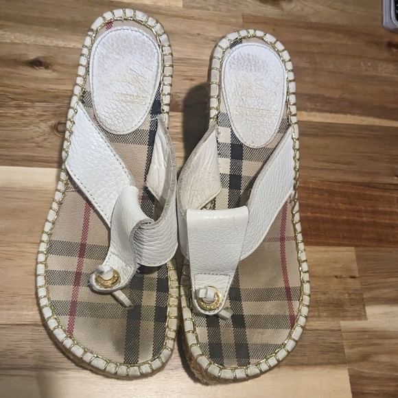Burberry Nova Check Pattern Leather Espadrilles - Picture 8 of 10